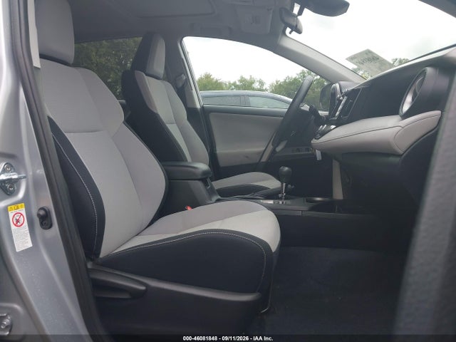 2017 TOYOTA RAV4 XLE 5