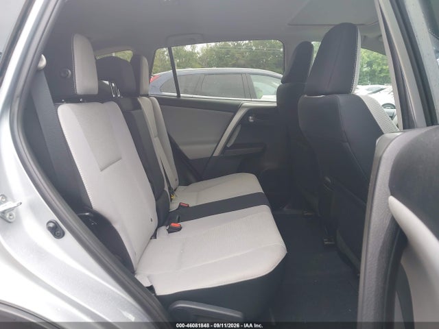 2017 TOYOTA RAV4 XLE 8