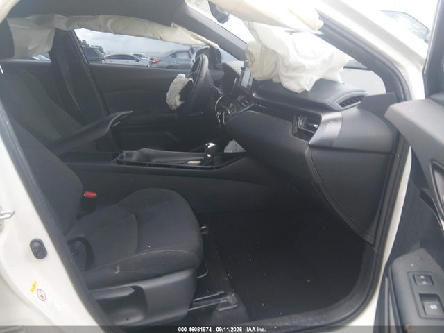 2018 TOYOTA C-HR XLE 5