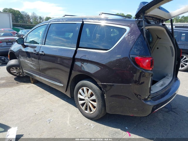 2019 CHRYSLER PACIFICA TOURING L 3