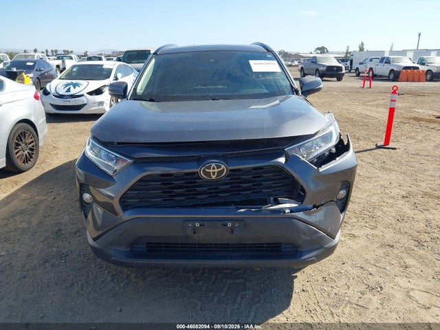 2021 TOYOTA RAV4 XLE 12