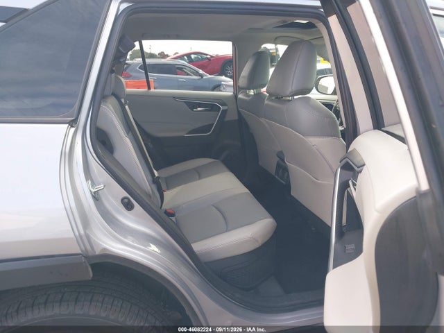 2023 TOYOTA RAV4 HYBRID XLE PREMIUM 8