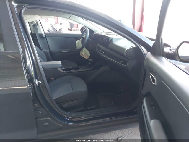 2025 KIA K4 LXS 5
