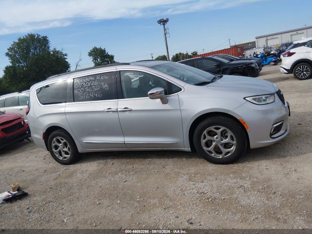 2022 CHRYSLER PACIFICA LIMITED AWD 13
