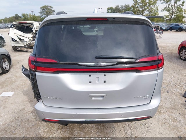 2022 CHRYSLER PACIFICA LIMITED AWD 16