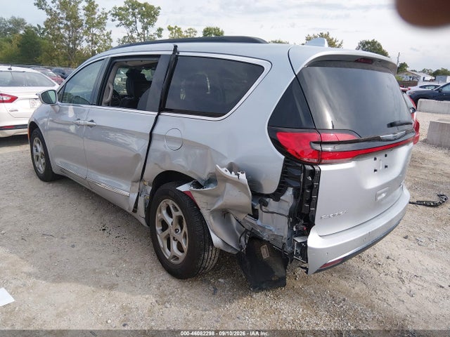 2022 CHRYSLER PACIFICA LIMITED AWD 3