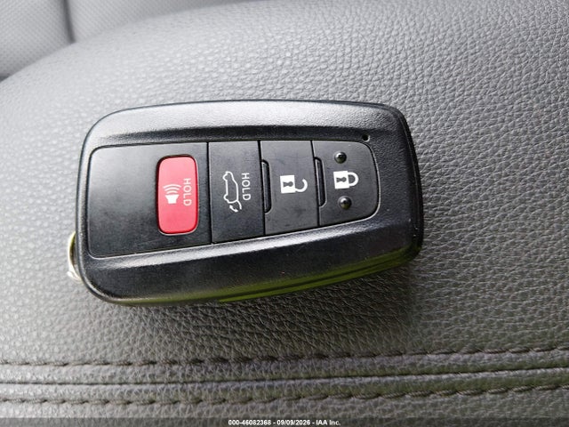 2022 TOYOTA RAV4 LIMITED 11