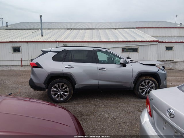 2022 TOYOTA RAV4 LIMITED 13