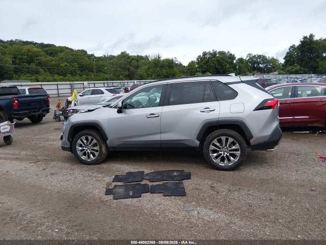 2022 TOYOTA RAV4 LIMITED 14