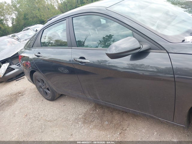 2022 HYUNDAI ELANTRA SEL 13