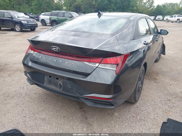 2022 HYUNDAI ELANTRA SEL 4