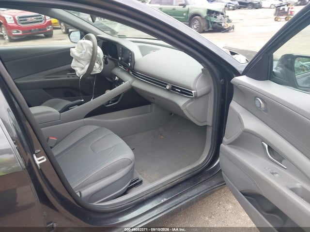 2022 HYUNDAI ELANTRA SEL 5