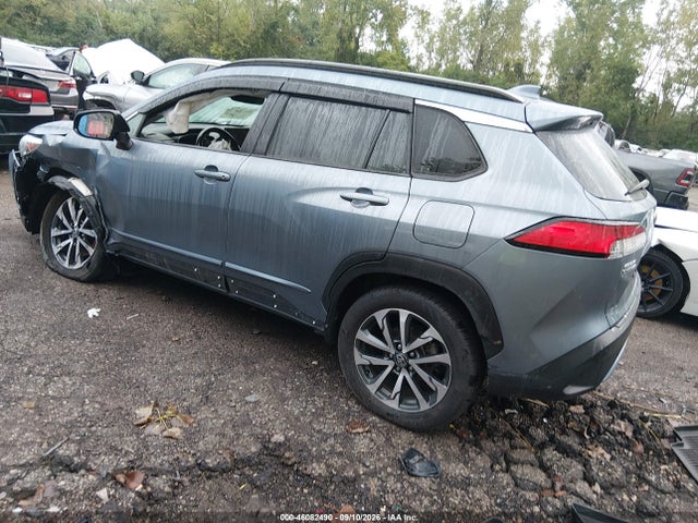 2023 TOYOTA COROLLA CROSS XLE 3