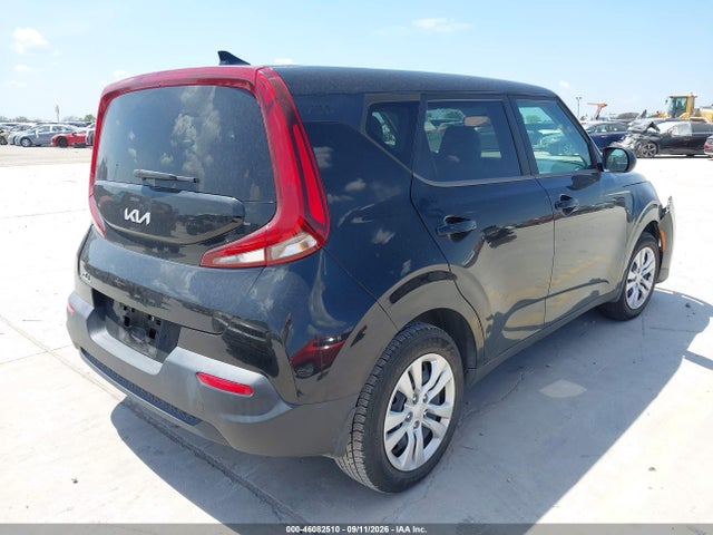 2022 KIA SOUL LX 4
