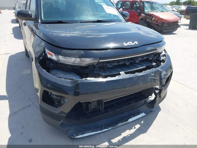 2022 KIA SOUL LX 6