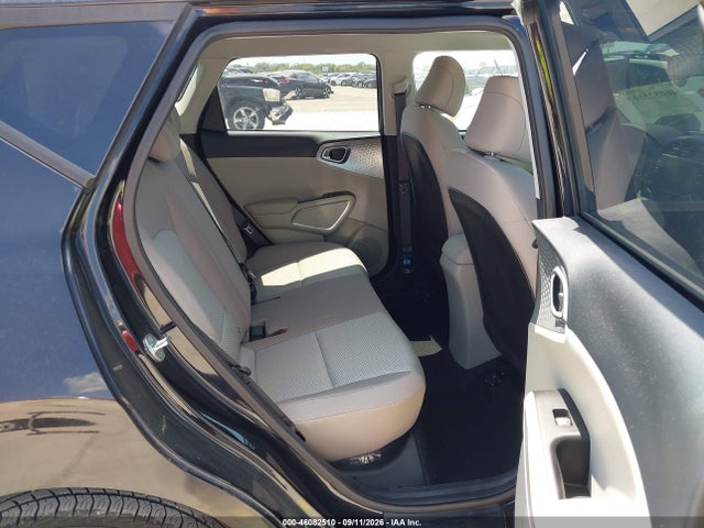2022 KIA SOUL LX 8