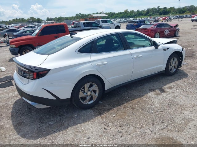 2026 HYUNDAI SONATA SE 4
