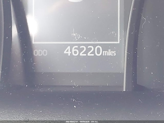 2019 TOYOTA CAMRY SE 16