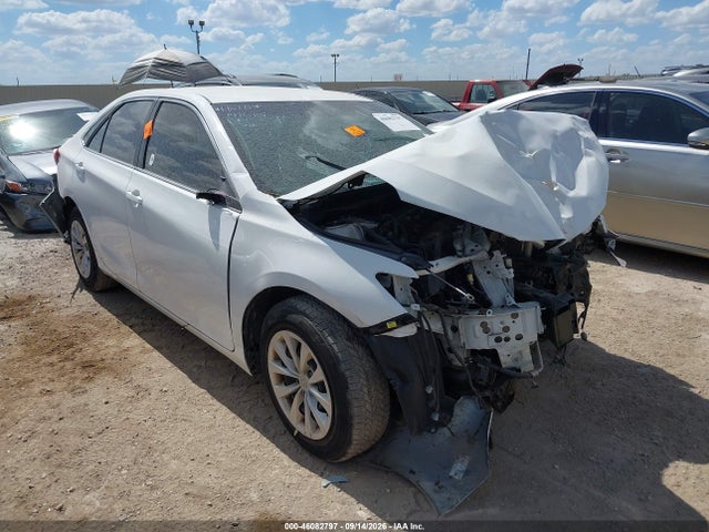 2015 TOYOTA CAMRY LE
