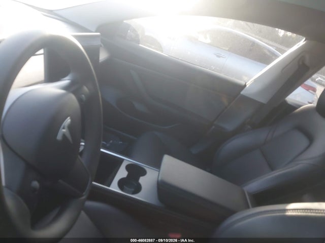 2021 TESLA MODEL 3 STANDARD RANGE PLUS REAR-WHEEL DRIVE 17