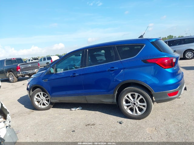 2019 FORD ESCAPE SE 14