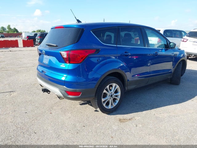 2019 FORD ESCAPE SE 4