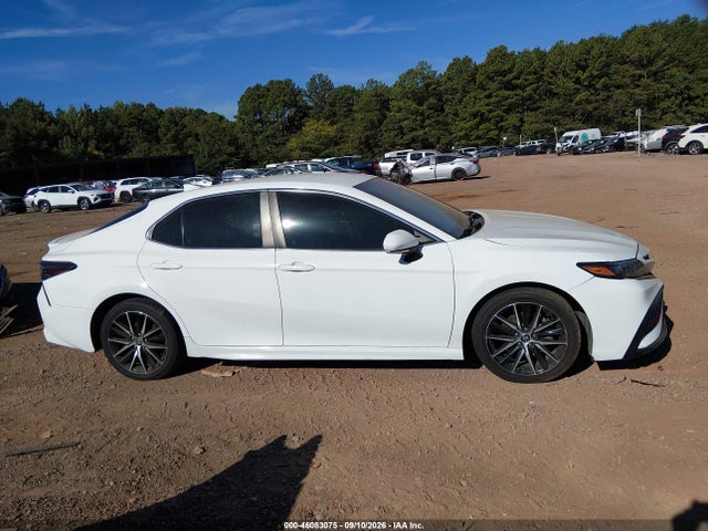 2022 TOYOTA CAMRY SE 13