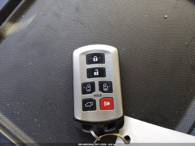 2017 TOYOTA SIENNA XLE 8 PASSENGER 11