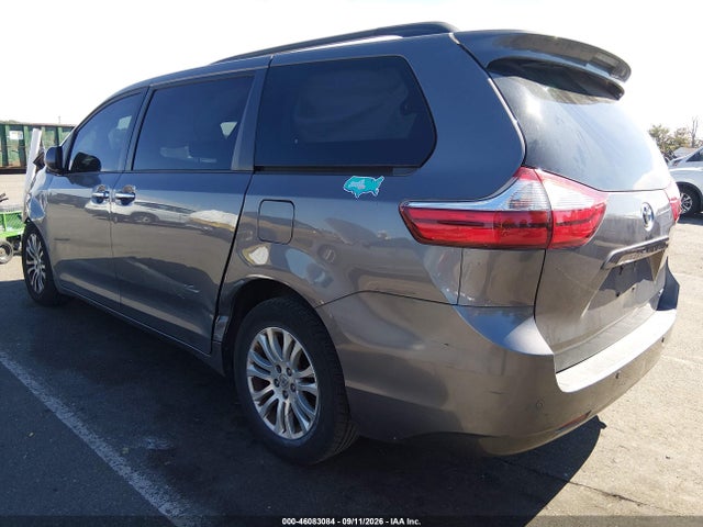 2017 TOYOTA SIENNA XLE 8 PASSENGER 3