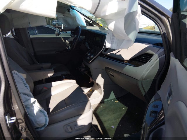 2017 TOYOTA SIENNA XLE 8 PASSENGER 5