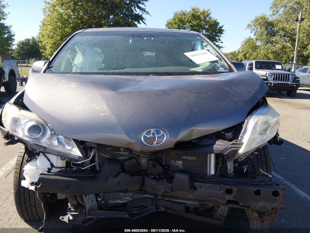 2017 TOYOTA SIENNA XLE 8 PASSENGER 6