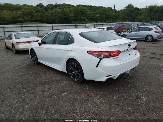 2019 TOYOTA CAMRY SE 3