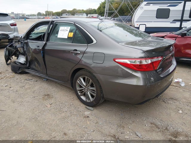 2017 TOYOTA CAMRY SE 3