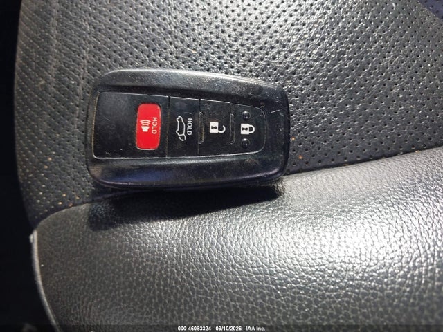 2021 TOYOTA HIGHLANDER LIMITED 11