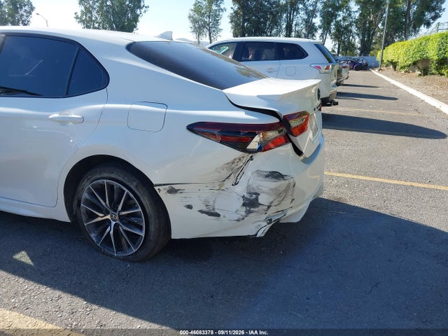 2021 TOYOTA CAMRY SE 6