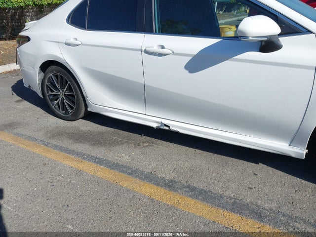 2021 TOYOTA CAMRY SE 13