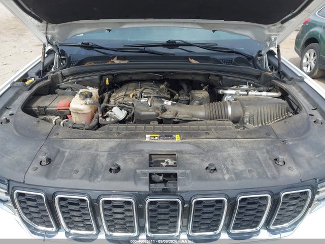 2023 JEEP GRAND CHEROKEE LIMITED 4X4 10