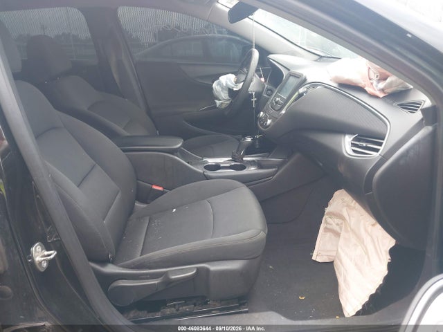 2017 CHEVROLET MALIBU 1LT 5