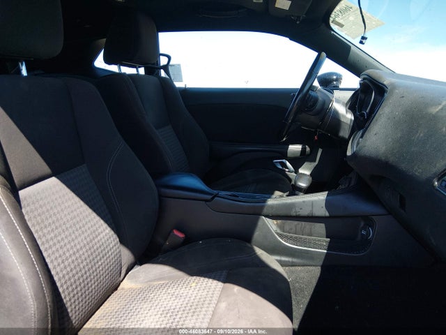 2023 DODGE CHALLENGER SXT AWD 5