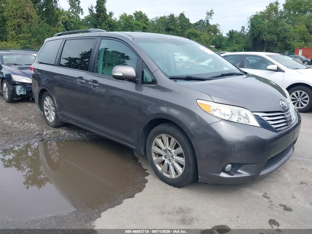 2014 TOYOTA SIENNA LIMITED V6 7 PASSENGER