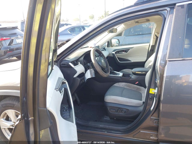 2020 TOYOTA RAV4 XLE 5
