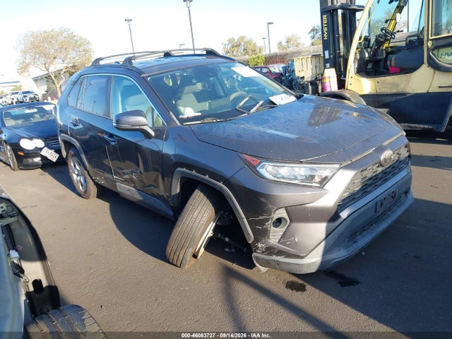 2020 TOYOTA RAV4 XLE 6