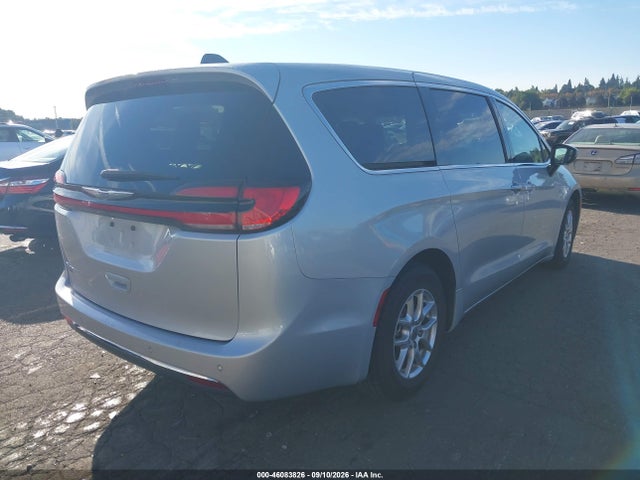 2023 CHRYSLER PACIFICA TOURING L 4