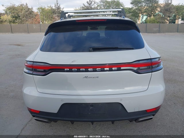 2021 PORSCHE MACAN 16