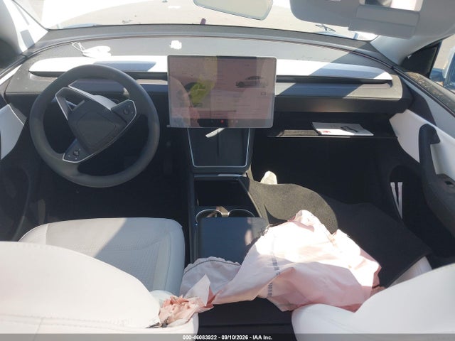 2026 TESLA MODEL Y PREMIUM REAR-WHEEL DRIVE/REAR-WHEEL DRIVE 5