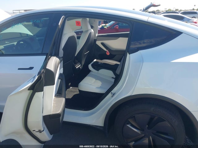 2026 TESLA MODEL Y PREMIUM REAR-WHEEL DRIVE/REAR-WHEEL DRIVE 8