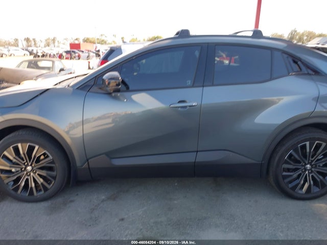 2026 TOYOTA C-HR XSE 14