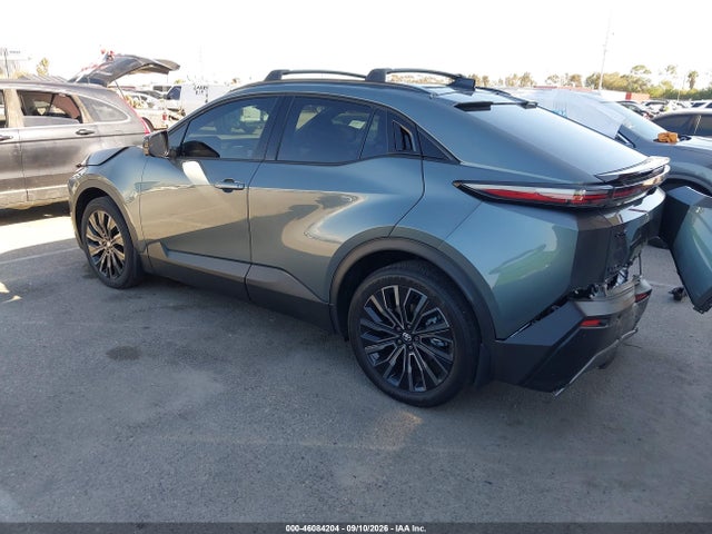 2026 TOYOTA C-HR XSE 3