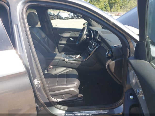 2019 MERCEDES-BENZ GLC 300 4MATIC 5