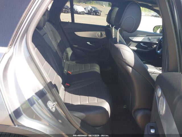 2019 MERCEDES-BENZ GLC 300 4MATIC 8
